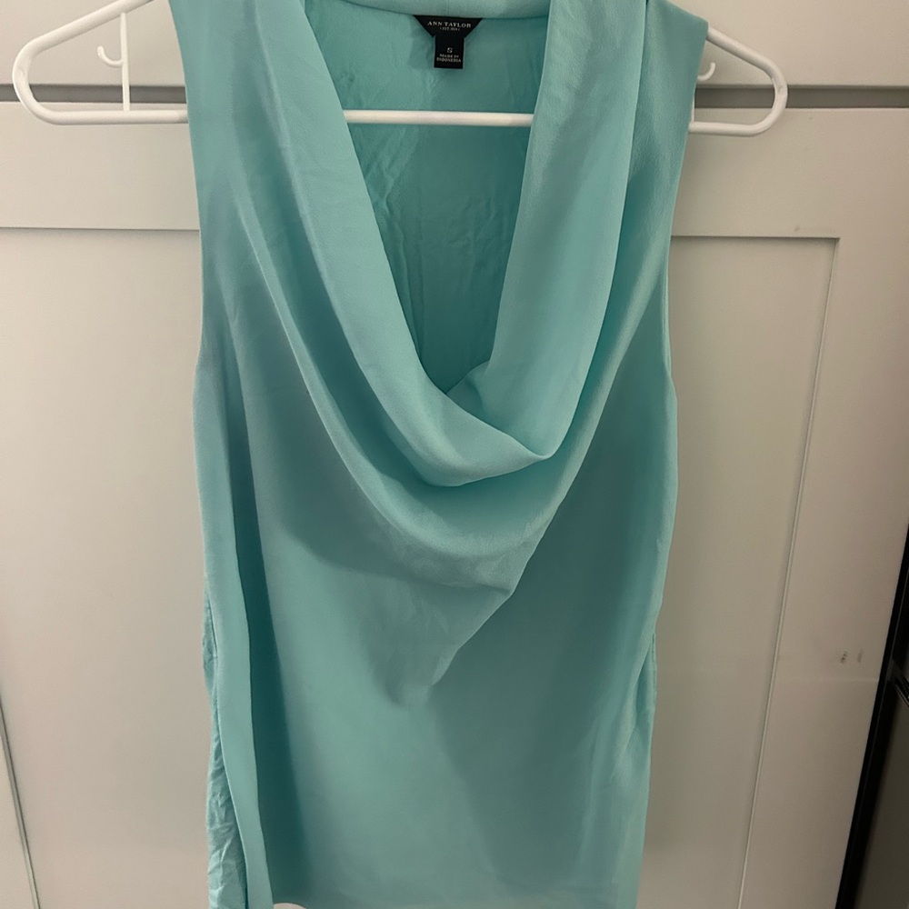 Ann Taylor Aqua Blue Sleeveless Drape Top